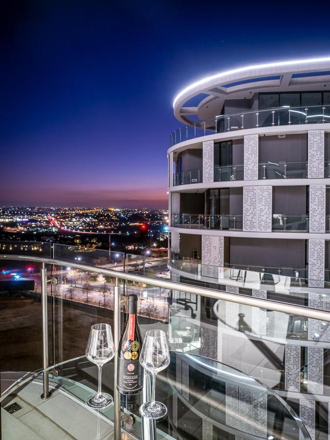 Ekhaya At Ellipse Waterfall City Apartman Midrand Kültér fotó